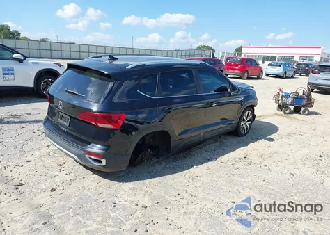 2022 Volkswagen Taos 1.5T Se из США, поврежденный, VIN 3VVRX7B26NM007499